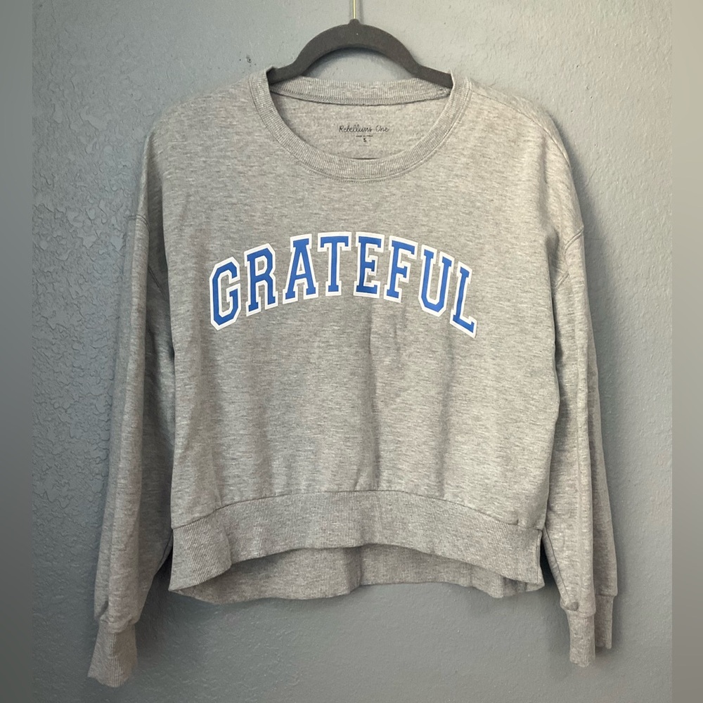 Women Rebellions One Graphic Print “Grateful” Batwing Sweatshirt Small